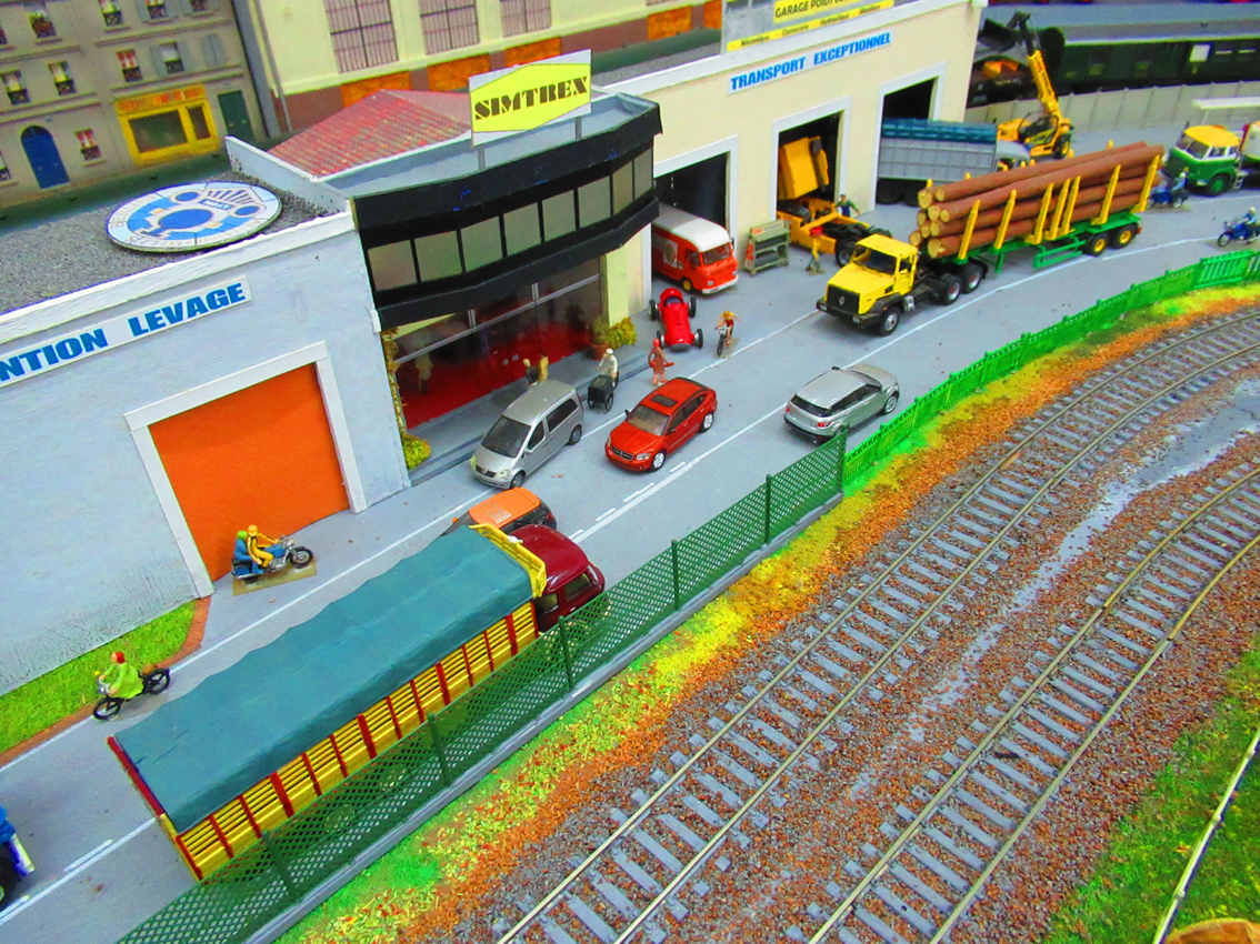 Siège de la SIMTREX et garage poids lourds, spécialiste BERLIET-RENAULT