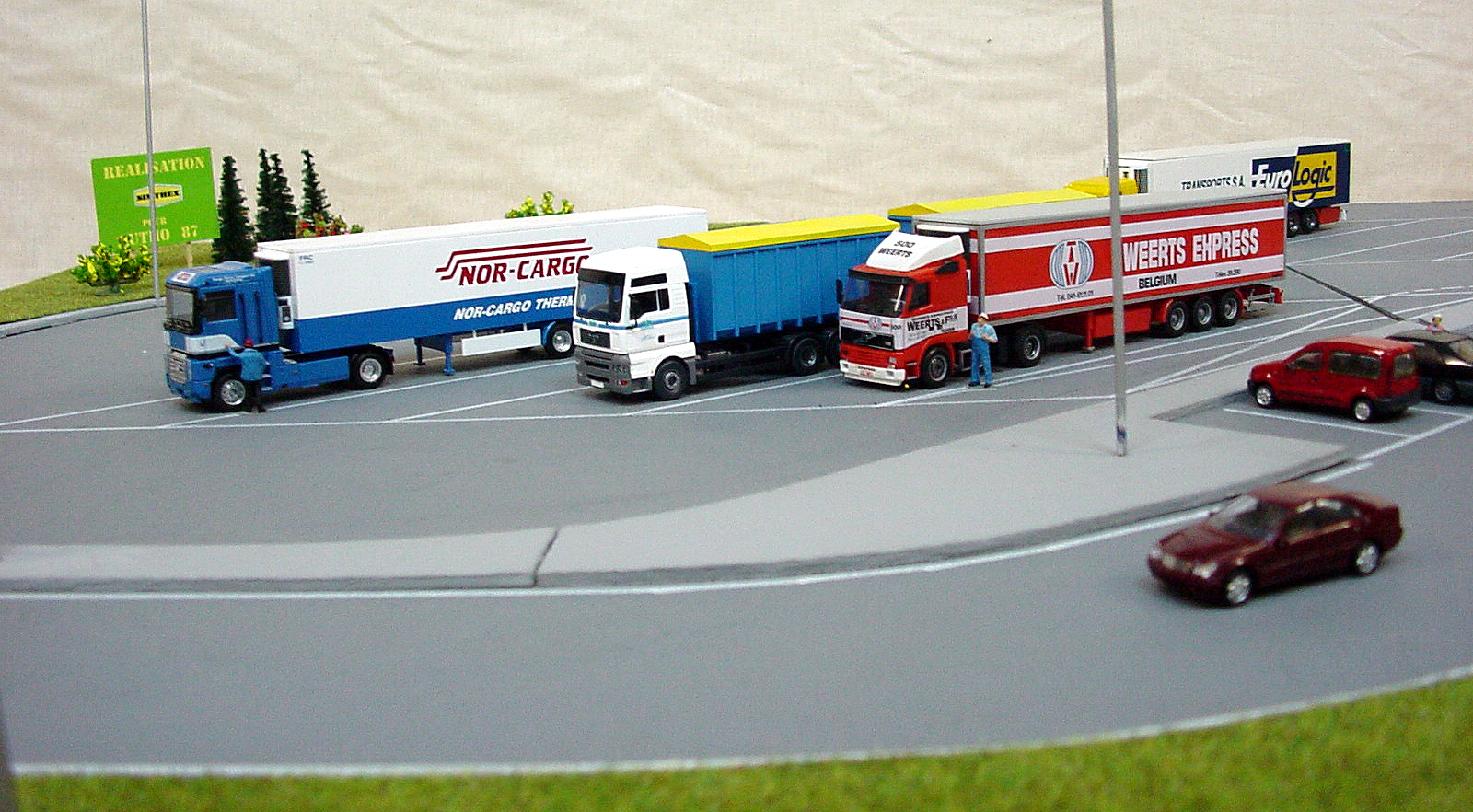 Aire de repot avec autoroute ,détail 6.jpg