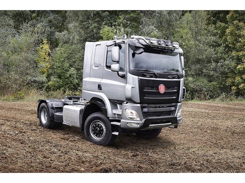 partie_cabine_piece_detachee_camion_tatra_phoenix_2016_6067512-1.jpg