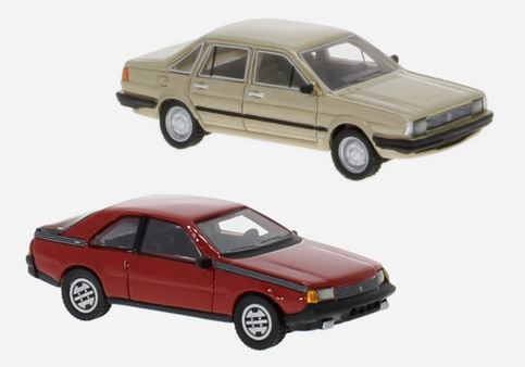 VW Santana et Renault fuego 1980.JPG