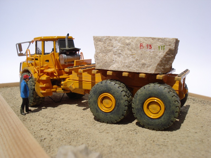VOLVO A40 A87.JPG