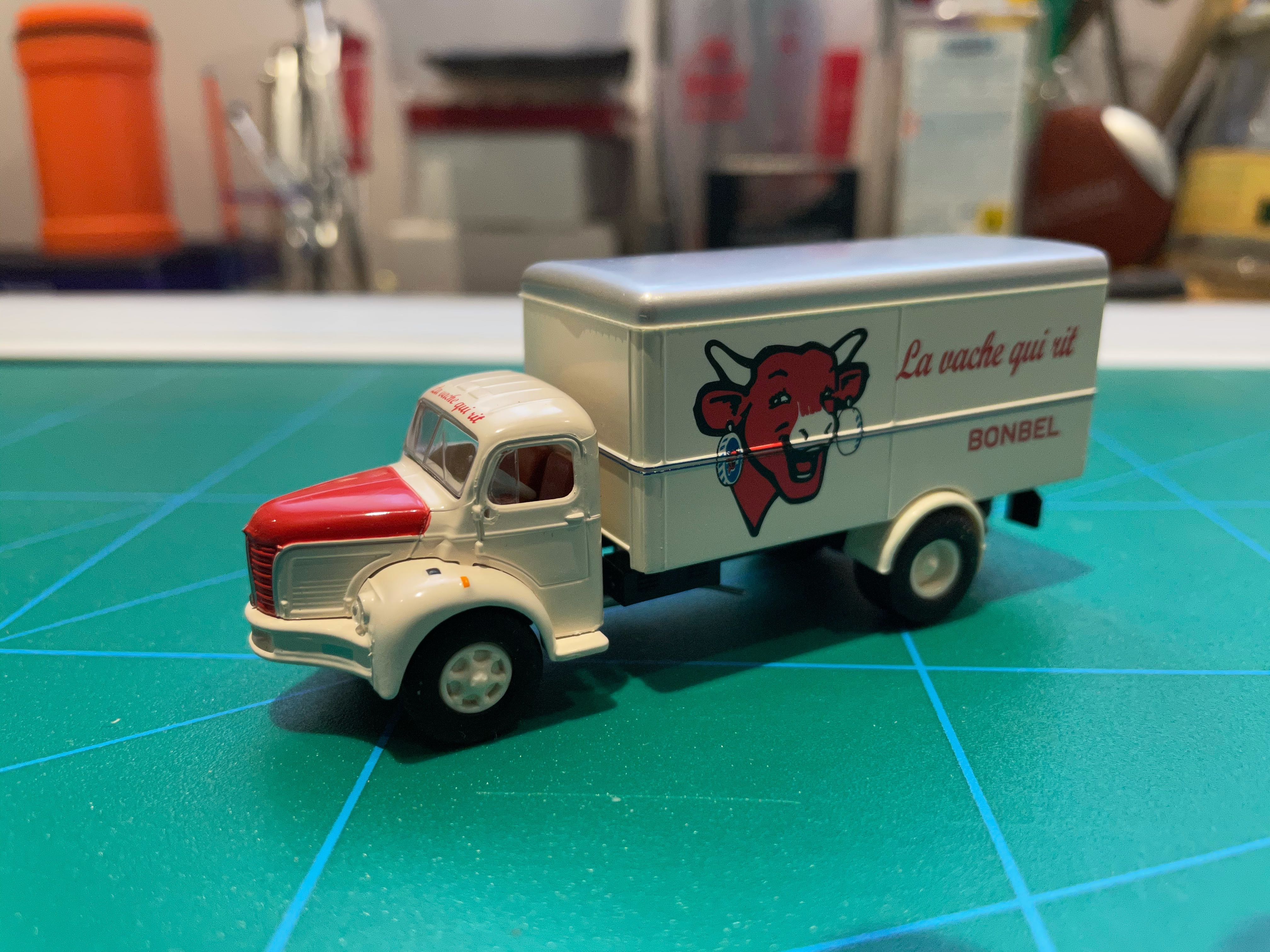 Berliet GLR 8 Vache Qui Rit.jpg