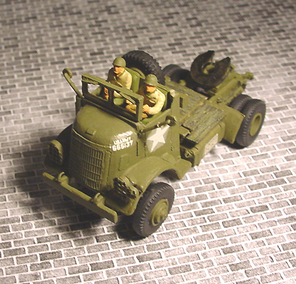 MILITAIRE FÉDÉRAL 4X4 3-4 FACE HAUT.JPG