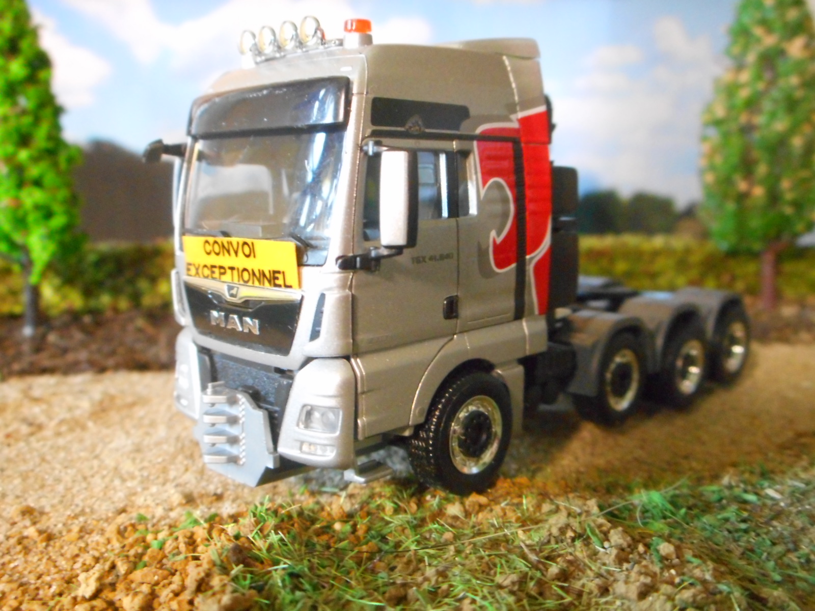 TGX 41.640