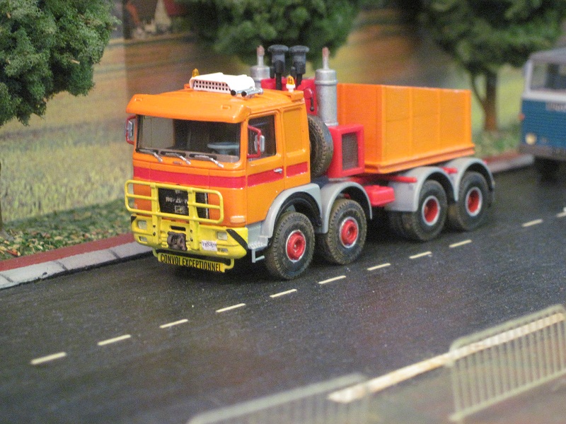 MAN 8.8 FL 2012 001.JPG