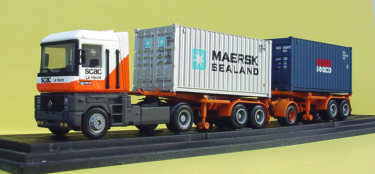 DUFOUR Magnum train de conteneurs 2.jpg