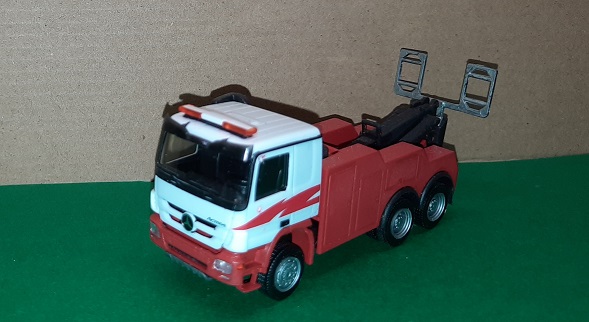 01 MERCEDES 6X6 dépanneuse N°5 (1).jpg