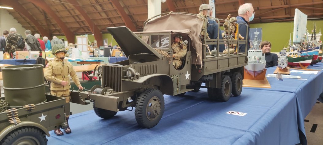 Si vous aimez les très grandes échelles : 1/12 ème