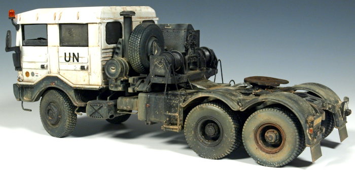 master-fighter-48901T-Renault-TRM-700-100-02 aux couleurs des Nations Unis.jpg