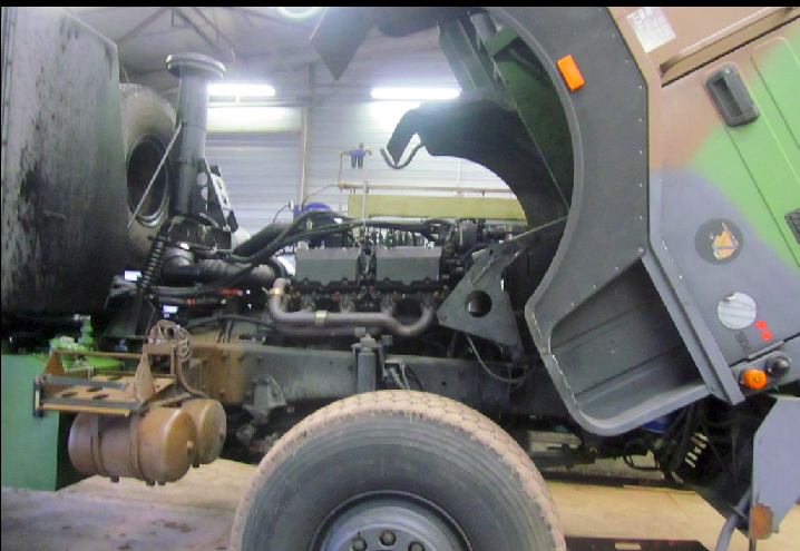 Diesel V8 turbocompressé MACK E9-700 cv. Boite automatique 6 vitesses.png