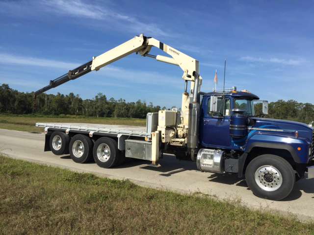 MACK RD688S-100.jpg