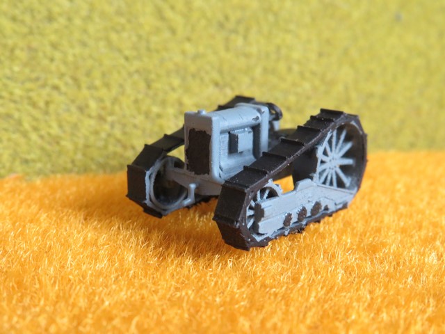 Fordson chenille..JPG