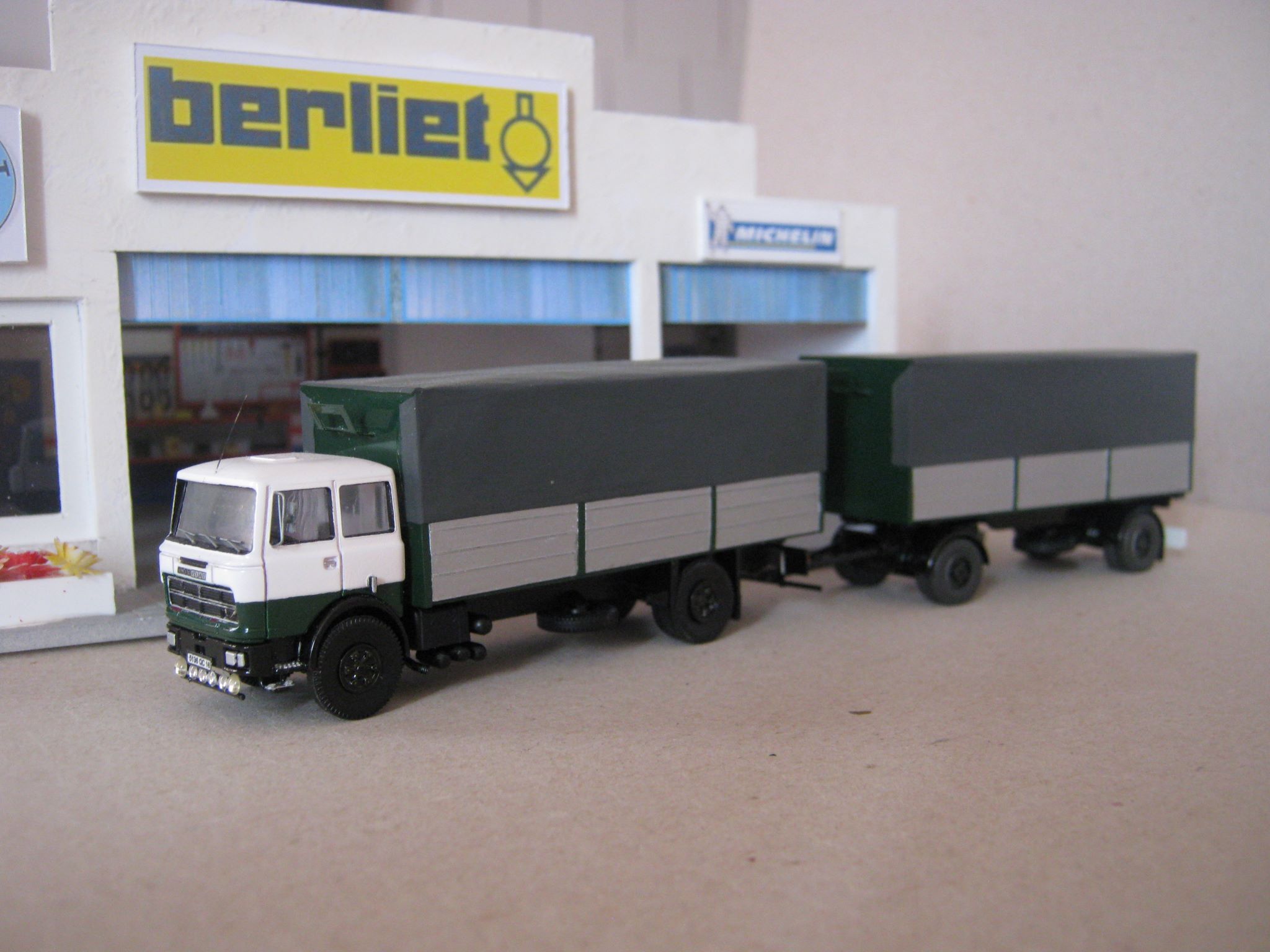 Unic 340 CR G.jpg