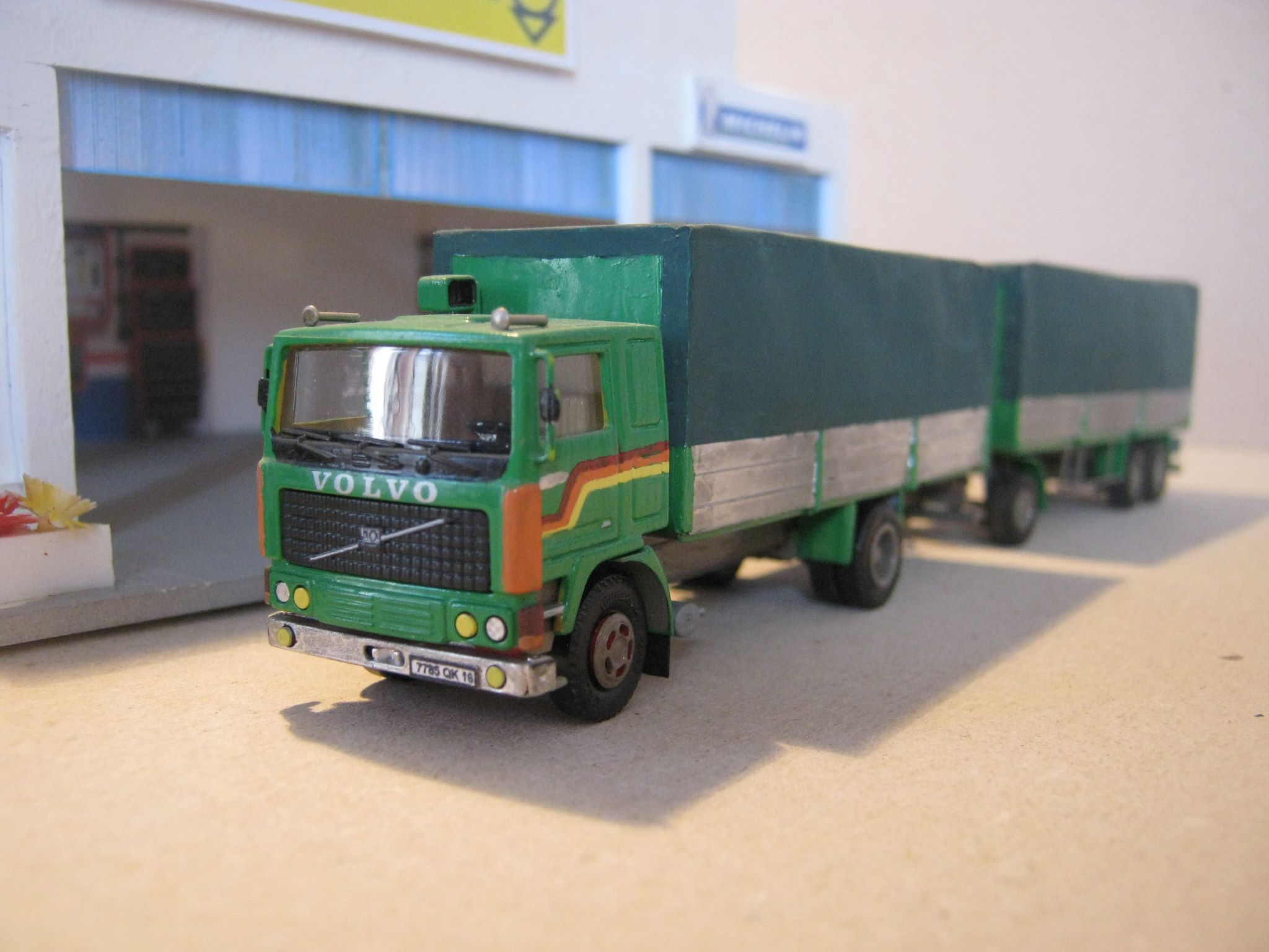 Volvo F10 CR G.jpg