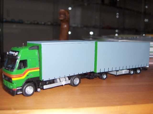 VOLVO FH12CRSAMRO.JPG