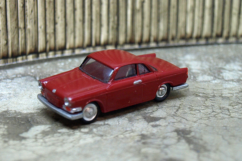 BMW 700 (EKO)