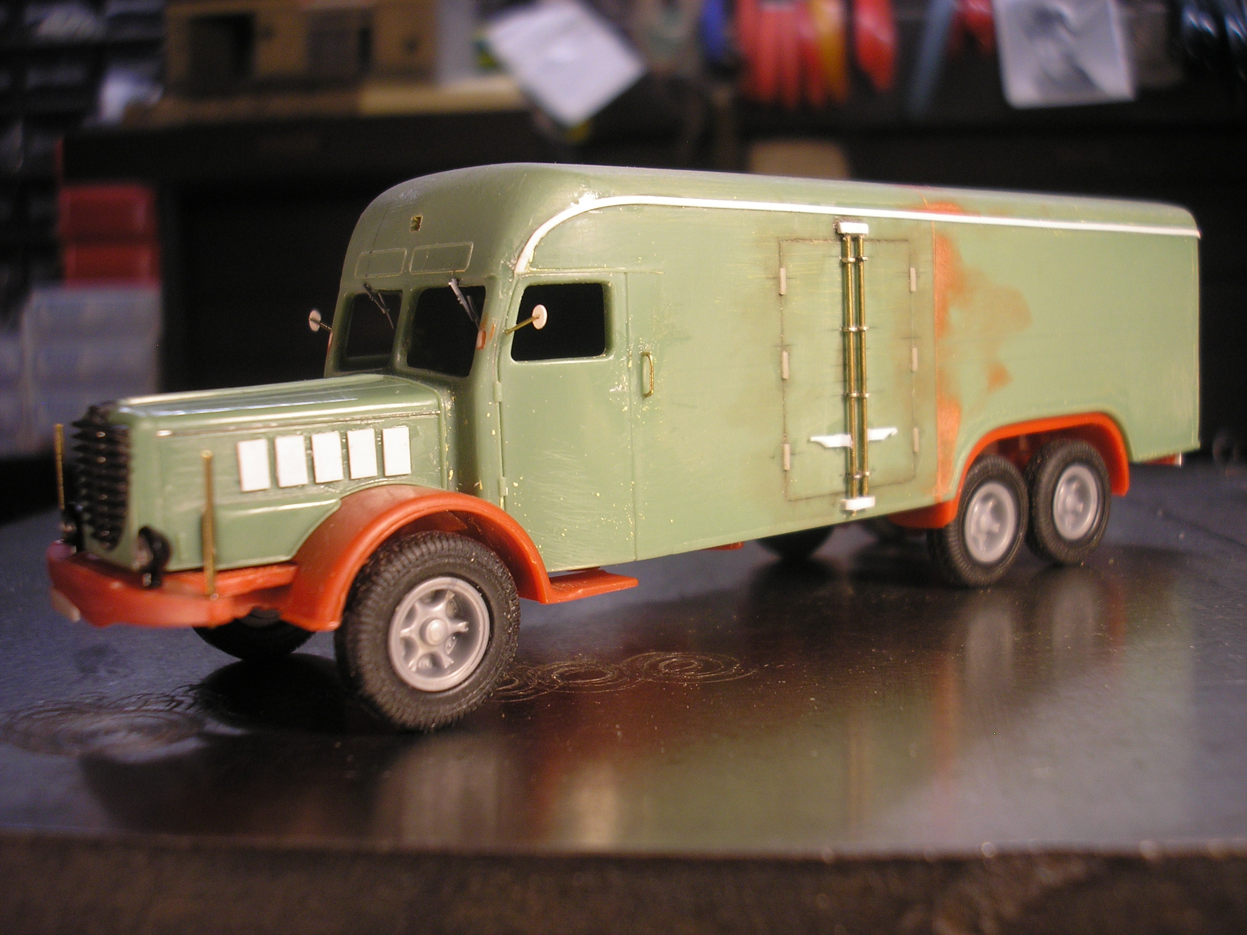 Stretched and detailed