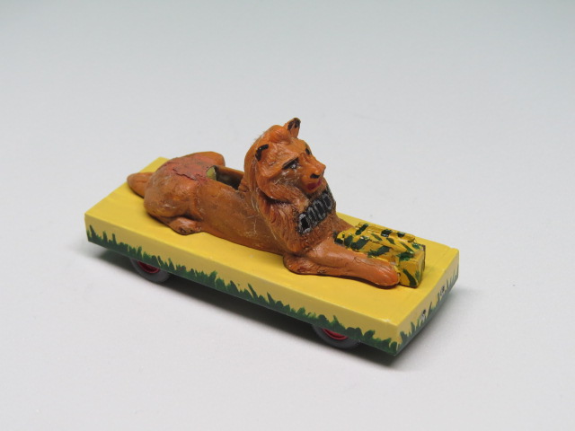 lion parade Pinder