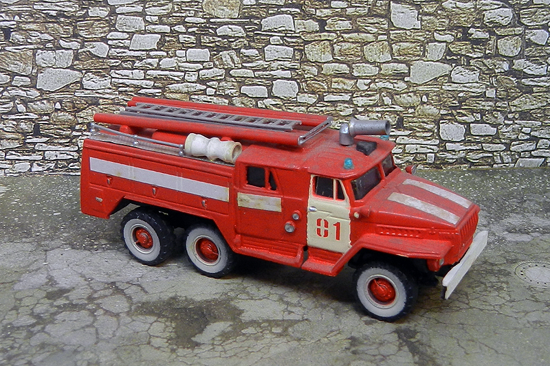 Ural 377D/ Véhicule d'incendie