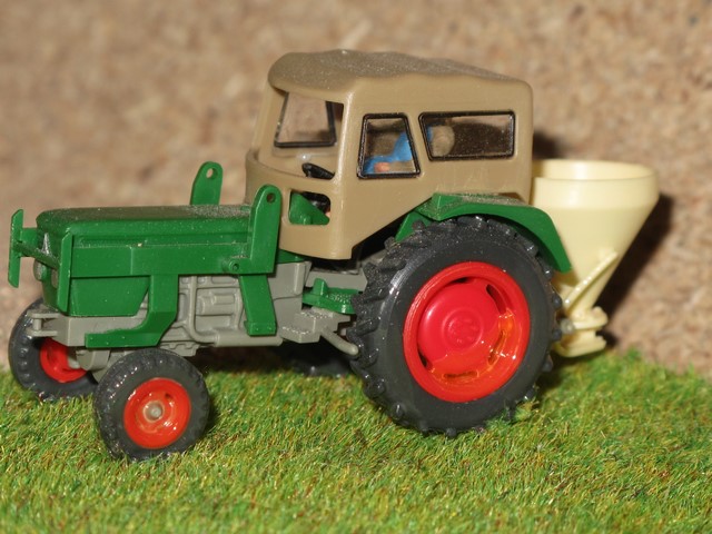 Deutz D 6206 avec cabine.JPG