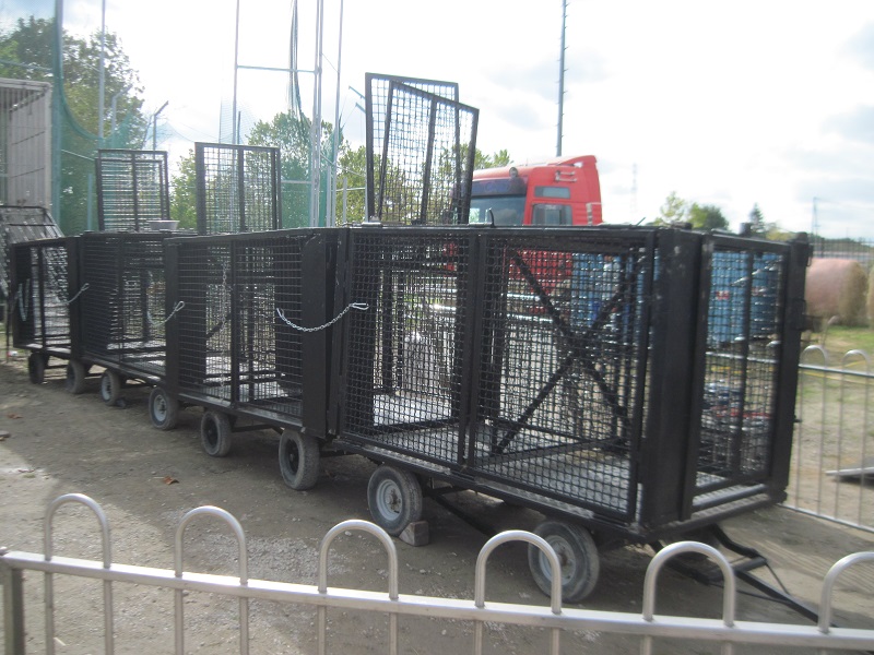 cage sabot grillagé.JPG