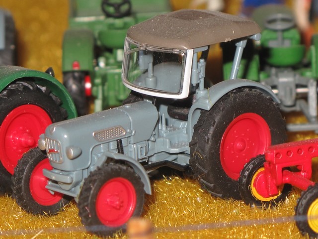 Eicher avec cabine                .JPG