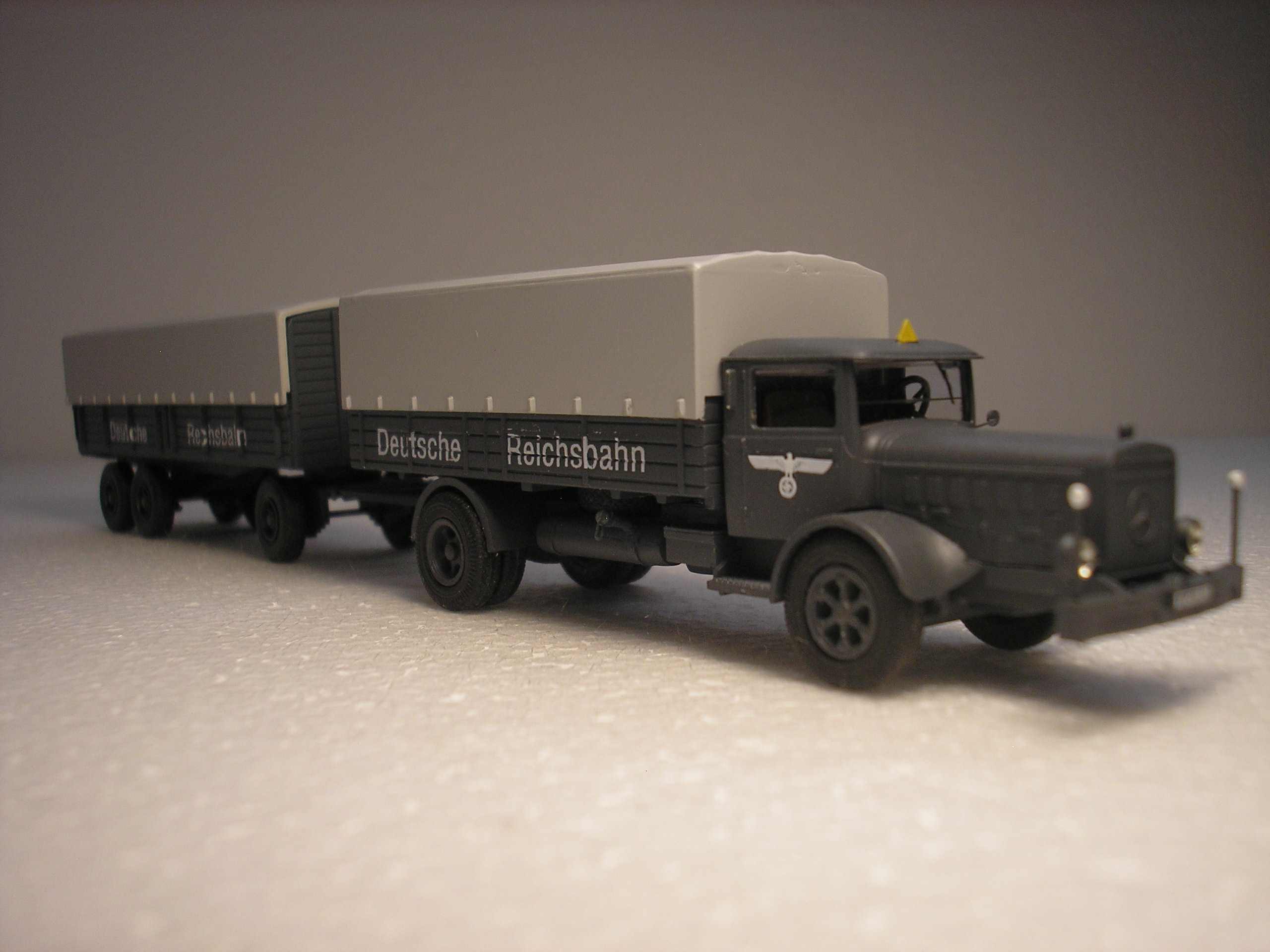MB 6500 and Trailer of the DRG