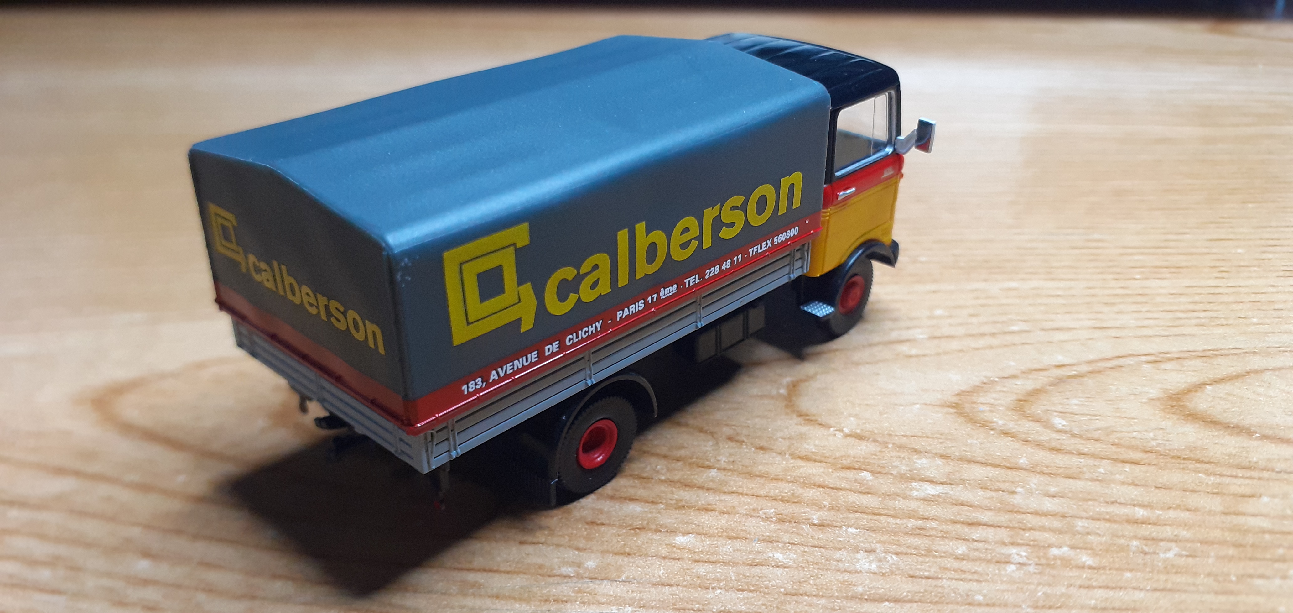 Mercedes LP 608 Calberson Brekina arrière