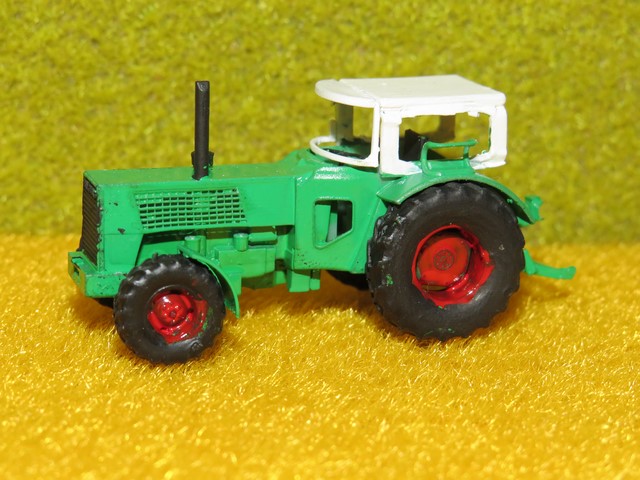 Hanomag Robust 90 avec cabine             .JPG