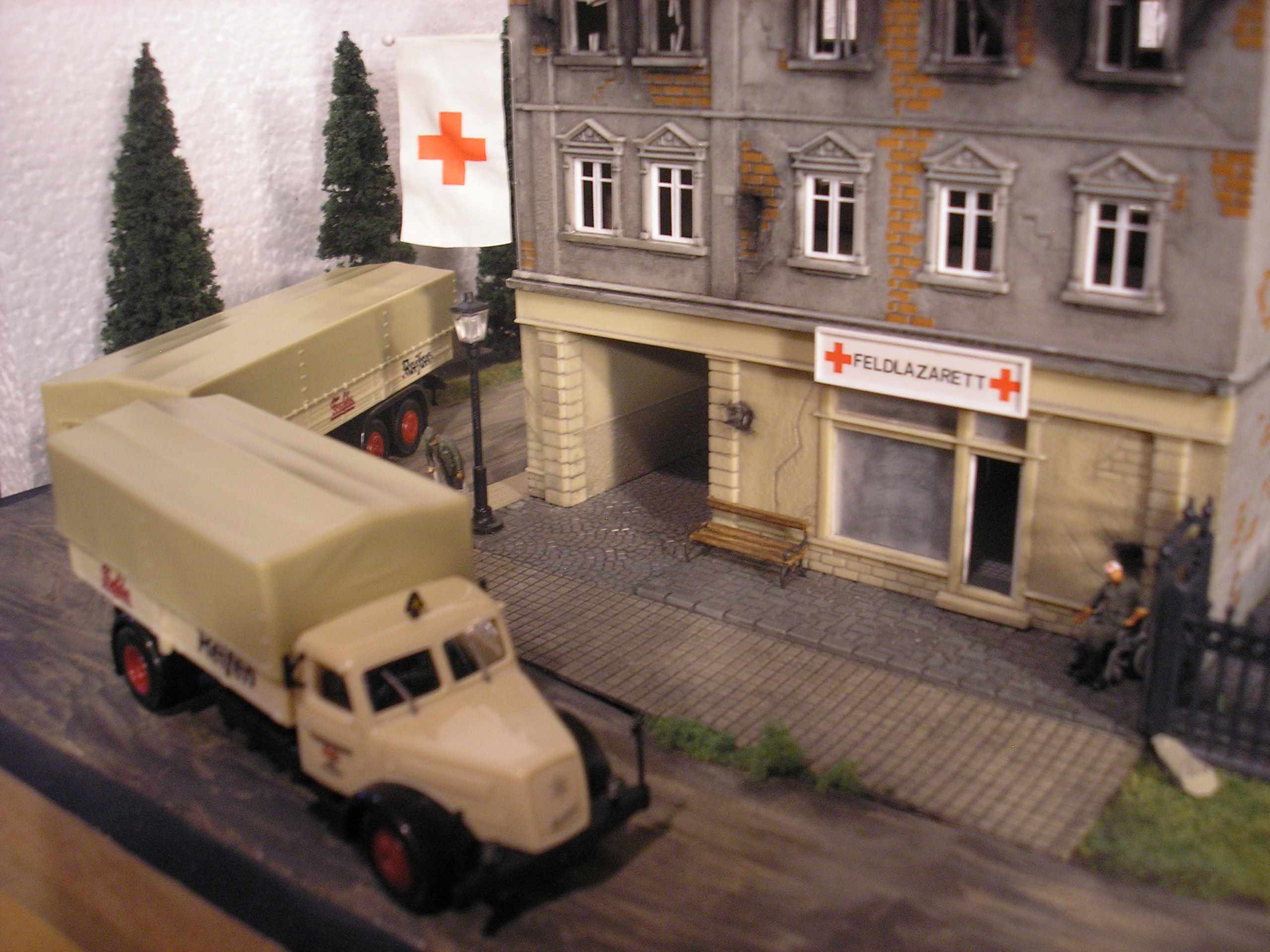 HERPA Henschel HS140 + Trailer