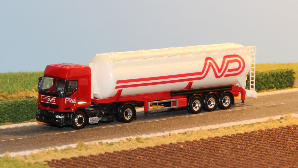 B1213.jpg