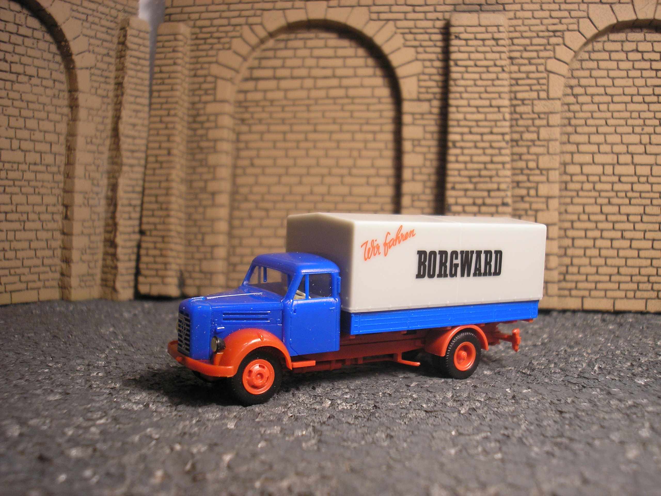 Albedo Borgward B-4500