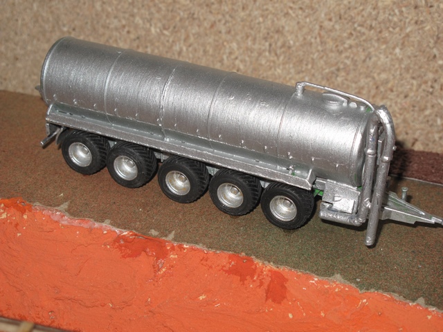 Visini tonne à lisier.JPG