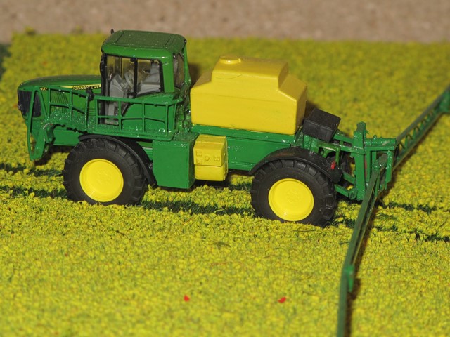 John Deere pulvérisateur R 403 .JPG