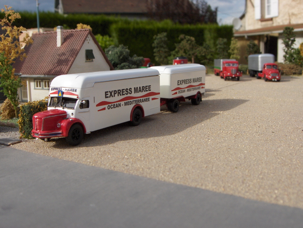 Ph DEFIOLLE BERLIET GLM 10 Profil.jpg