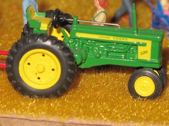 John Deere 520                     .JPG