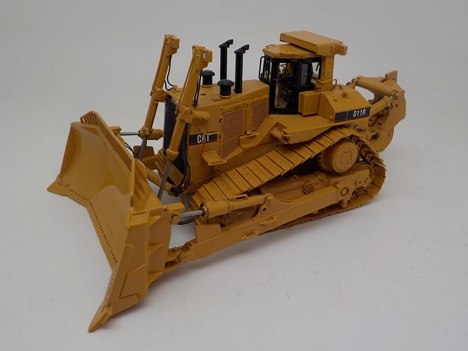D11 R.JPG