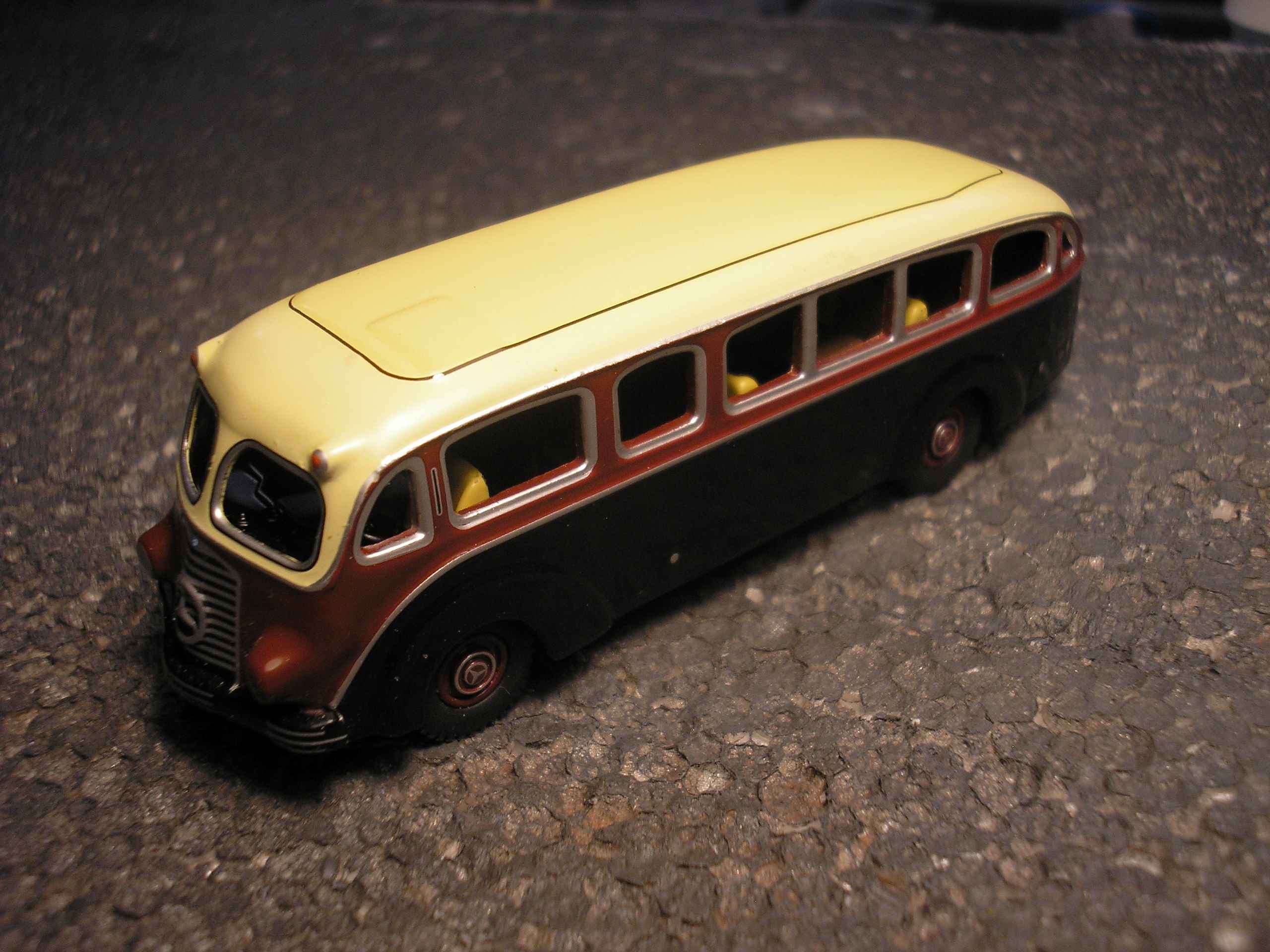 BUB 1 of 1000 M.B. LO3500 Bus