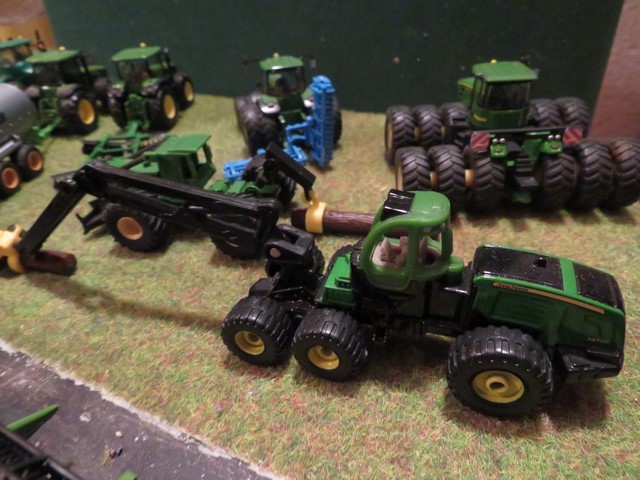 John Deere abatteuse         .JPG