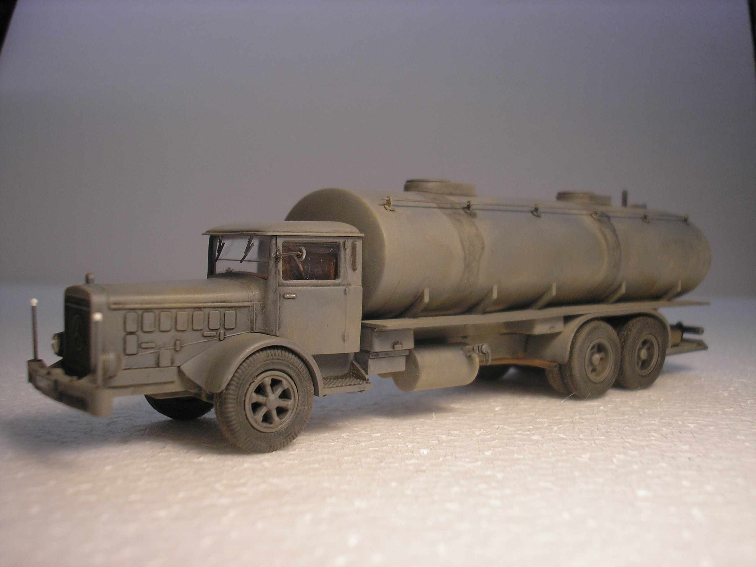 Mercedes 10,000 Tanker WIKING/HERPA Base