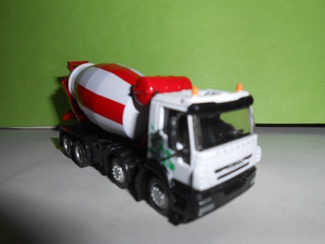 TRAKKER 001.JPG