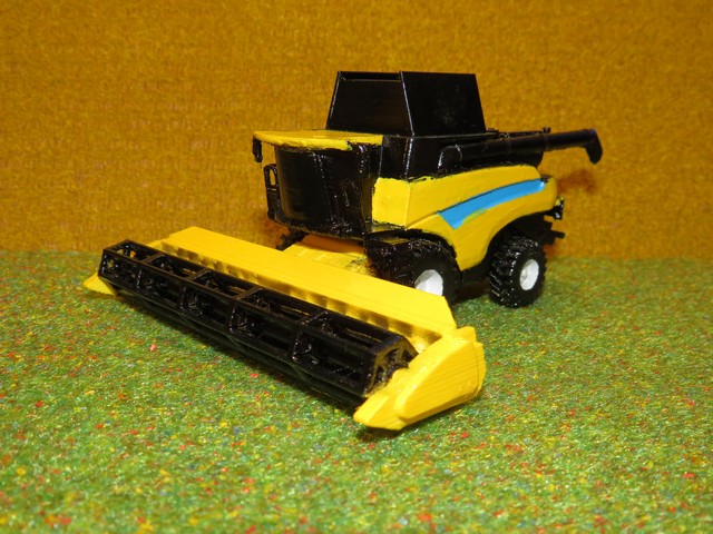 New Holland moissonneuse batteuse CX .JPG