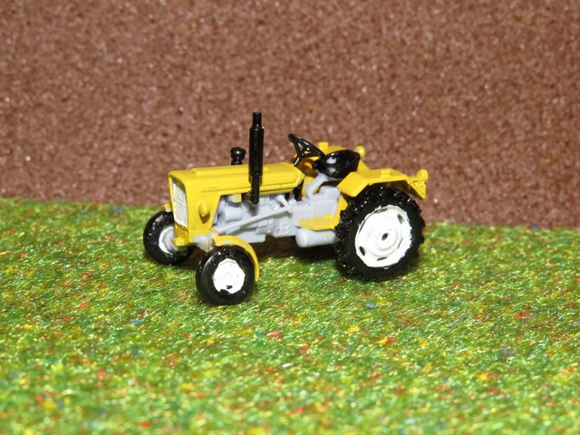 Ursus C-330            .JPG