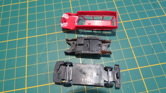 faut détacher les feux et les coller