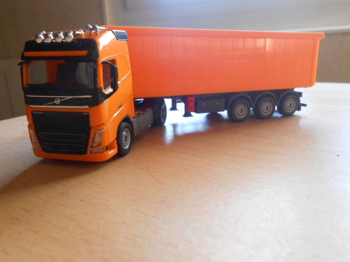 FH 700.JPG