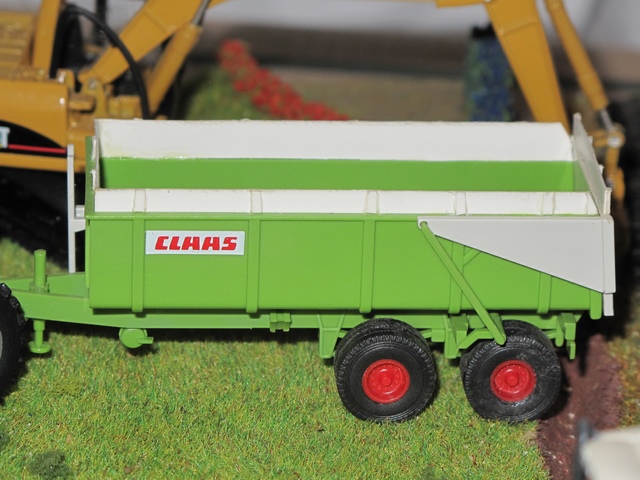 Claas remorque          .JPG