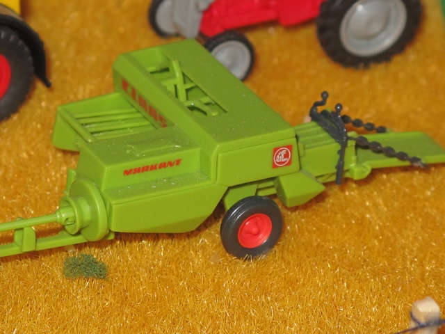 Claas presse      .JPG