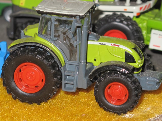 Claas Ares 657 ATZ                     .JPG