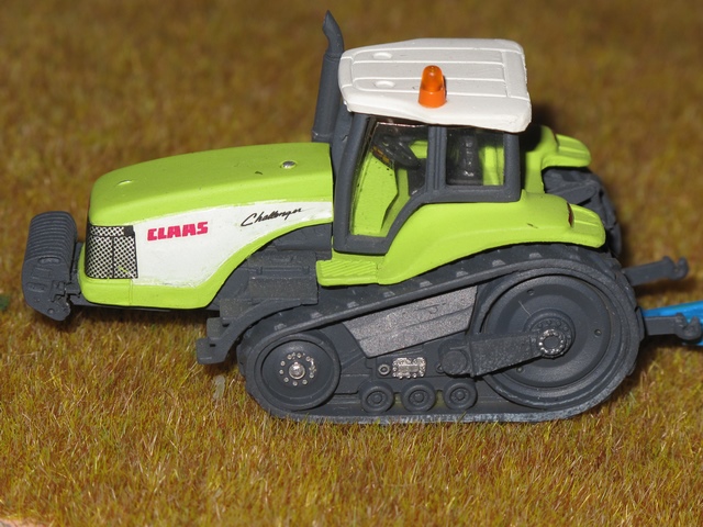 Claas Challenger .JPG