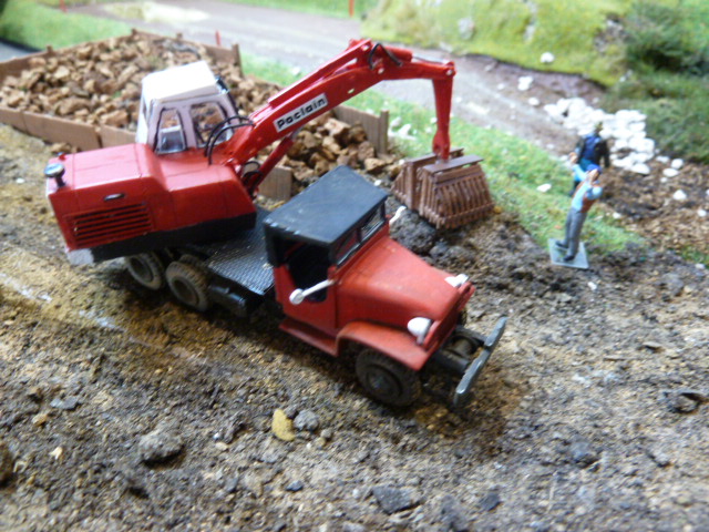 Poclain TP 30 sur GMC